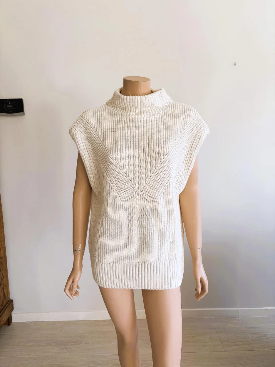 Oversized Mouwloze Primark Debardeur – Hoge Kraag – Prachtig Breimotief – Maat S
